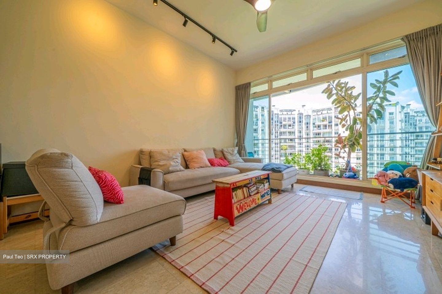 Hillington Green (D23), Condominium #587761321